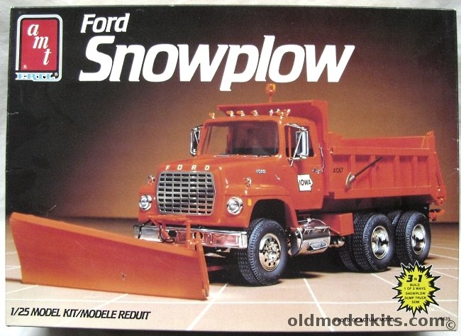 AMT 1/25 Ford LNT 8000 Snowplow / Dump Truck / Semi Truck - Builds One of Three Versions, 6635 plastic model kit